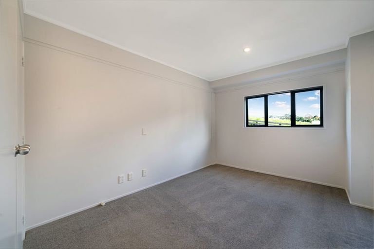 Photo of property in 301 Spur Road, Stillwater, Silverdale, 0993