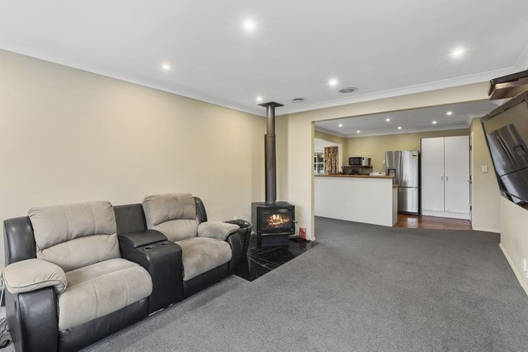 Photo of property in 131 Wellington Road, Wainuiomata, Lower Hutt, 5014