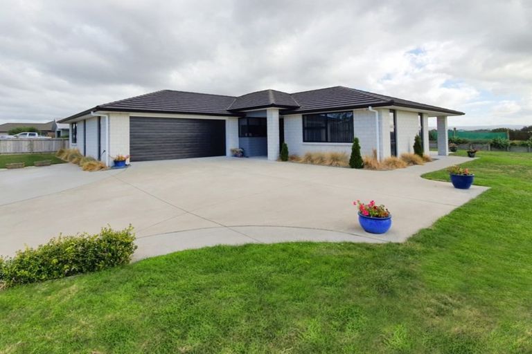 Photo of property in 8 Barron Way, Ohauiti, Tauranga, 3112