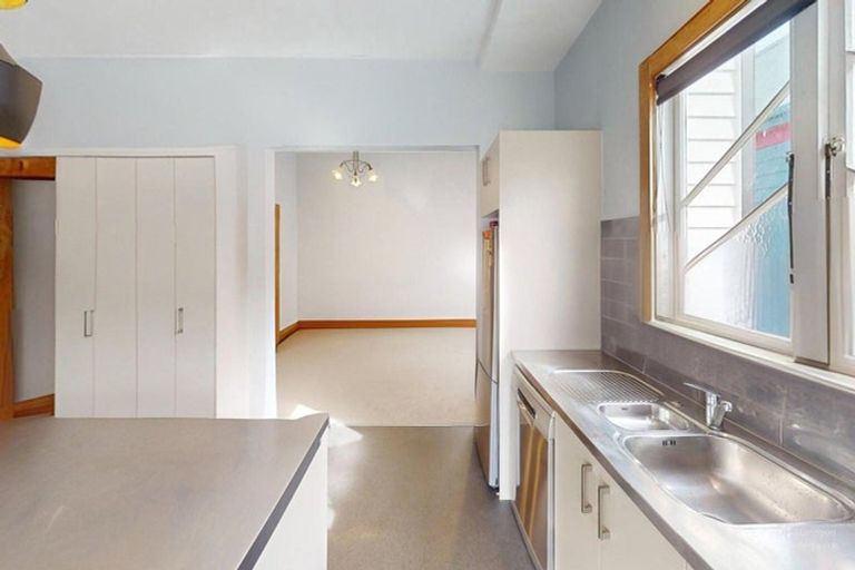 Photo of property in 9 Hereford Street, West End, Palmerston North, 4410