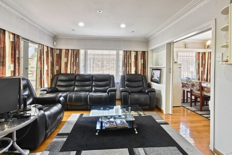 Photo of property in 6 Lansdown Avenue, Papatoetoe, Auckland, 2025