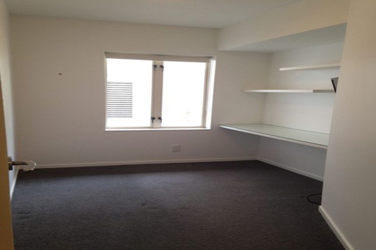 Photo of property in Luxford Villas, 115/72 Herald Street, Berhampore, Wellington, 6023