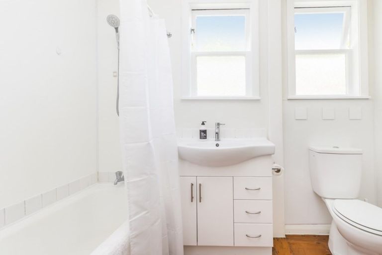 Photo of property in 120 Campbell Street, Karori, Wellington, 6012