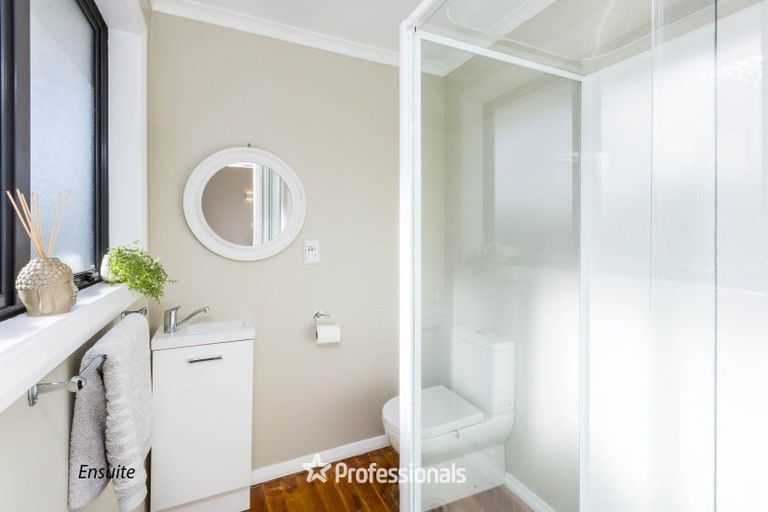 Photo of property in 63 Kashmir Avenue, Clouston Park, Upper Hutt, 5018