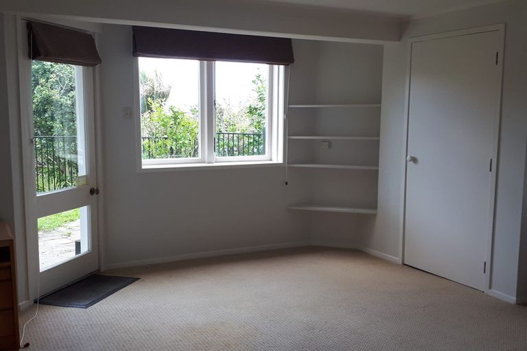 Photo of property in 10 Seacliffe Avenue, Belmont, Auckland, 0622