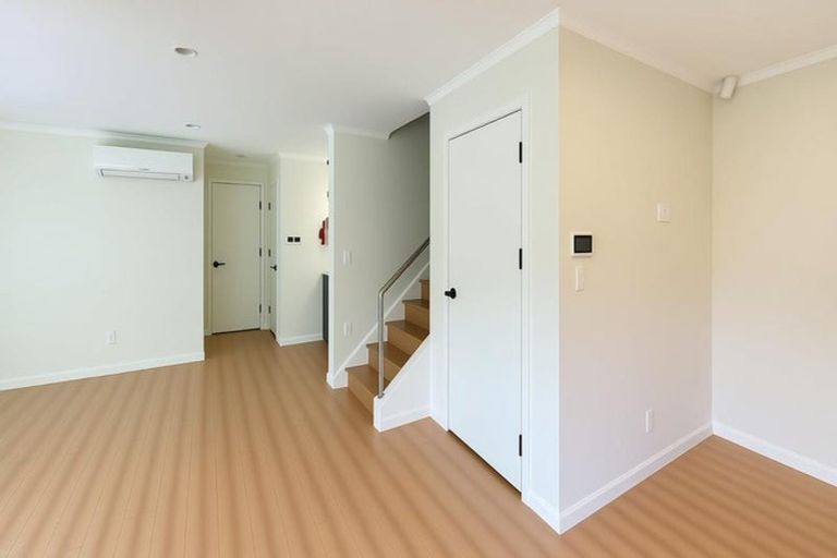 Photo of property in 421b Bucklands Beach Road, Bucklands Beach, Auckland, 2012