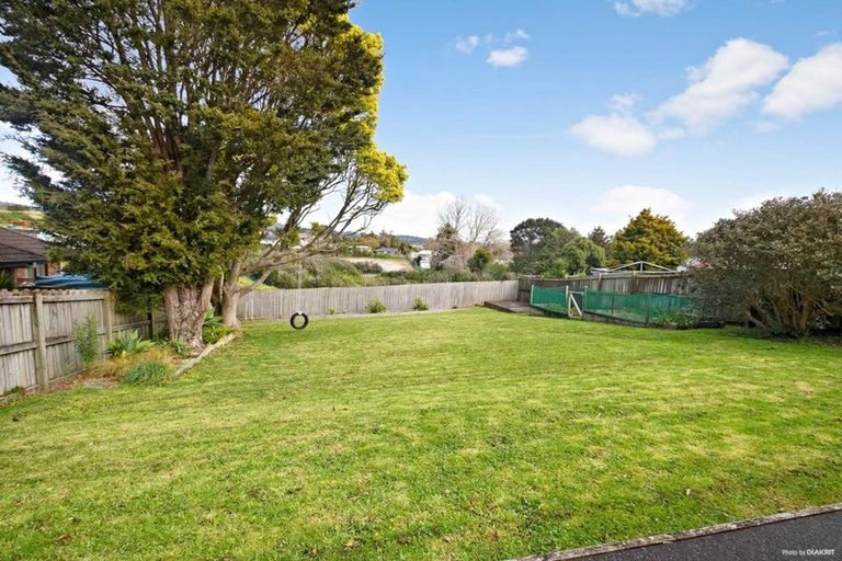 Photo of property in 17 Ranui Avenue, Ranui, Auckland, 0612