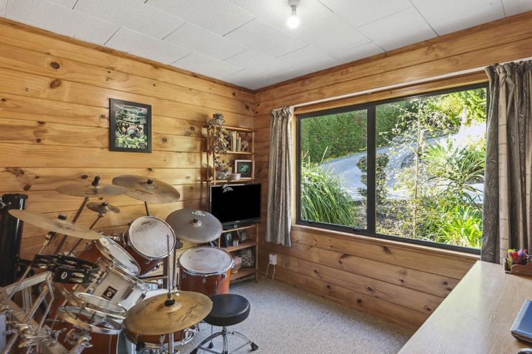 Photo of property in 240 Huia Street, Waikanae, 5391