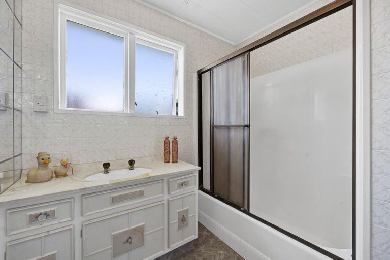 Photo of property in 40 High Street East, Waitara, 4320