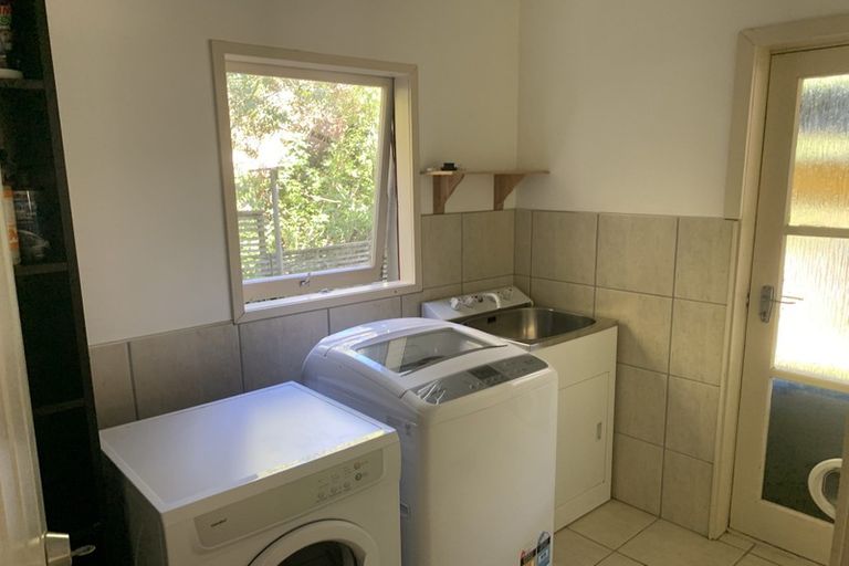 Photo of property in 3 Tinopai Road, Titirangi, Auckland, 0604