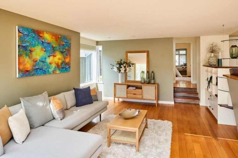 Photo of property in 9 Mahoe Street, Eastbourne, Lower Hutt, 5013