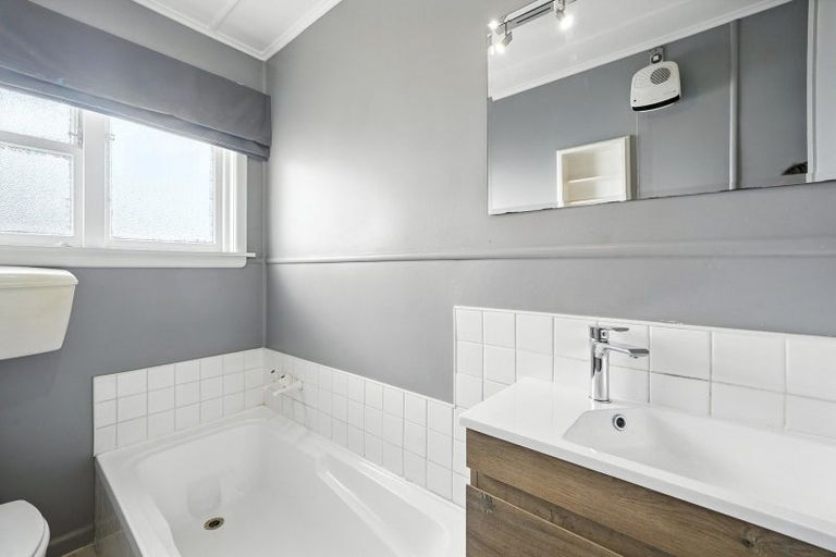 Photo of property in 1/10 Maryhill Avenue, Hoon Hay, Christchurch, 8025