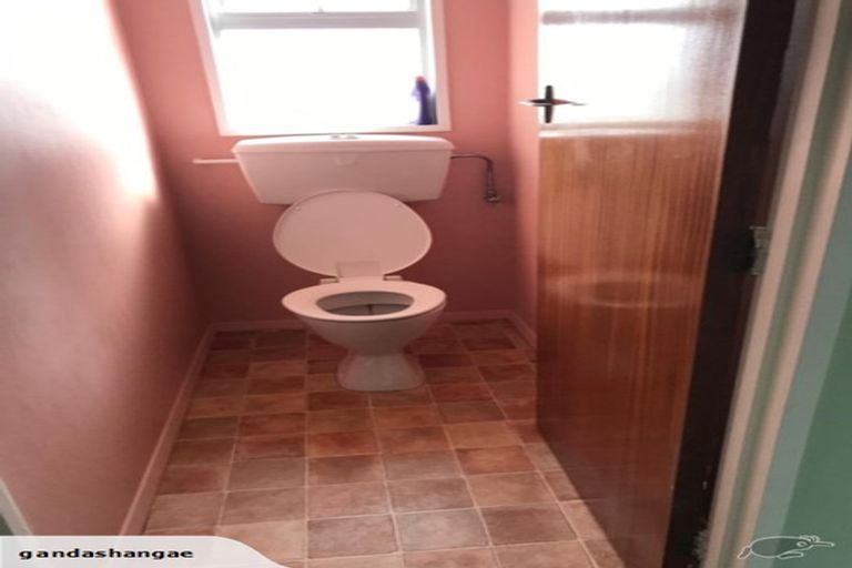 Photo of property in 2/175 Park Road, West End, Palmerston North, 4410