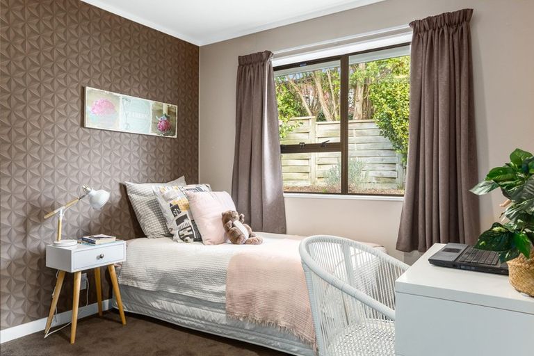 Photo of property in 7 Observatory Close, Whitby, Porirua, 5024