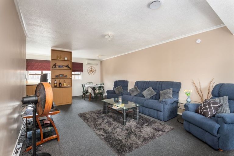 Photo of property in 2/129 Clarence Street, Riccarton, Christchurch, 8011