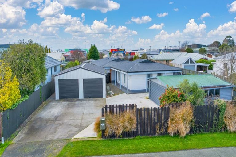 Photo of property in 28 Willock Street, Kaiapoi, 7630