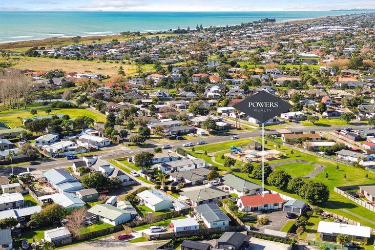 Photo of property in 9b Lyn Grove, Papamoa Beach, Papamoa, 3118
