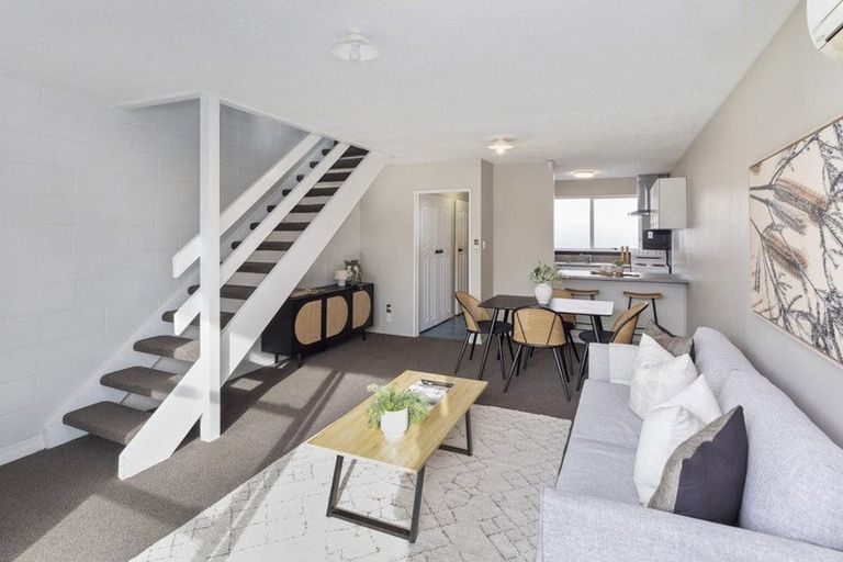 Photo of property in 4/30 Epsom Road, Sockburn, Christchurch, 8042