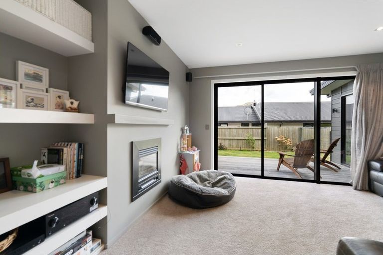 Photo of property in 9 Centre Crescent, Wanaka, 9305