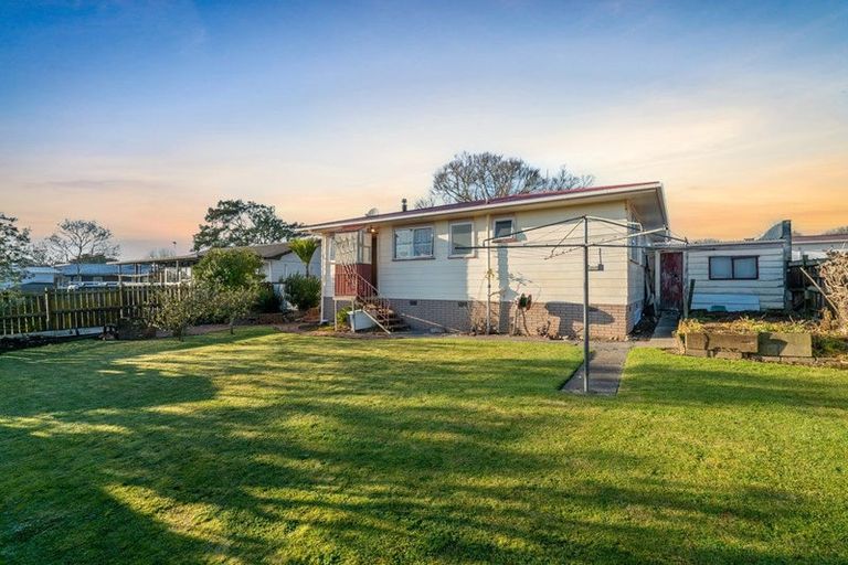 Photo of property in 17 Almay Place, Clover Park, Auckland, 2019