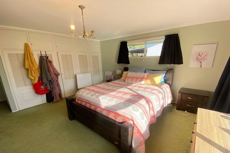 Photo of property in 77 Garreg Road, Bryndwr, Christchurch, 8052