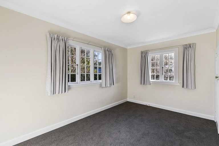 Photo of property in 14 Delhi Crescent, Khandallah, Wellington, 6035