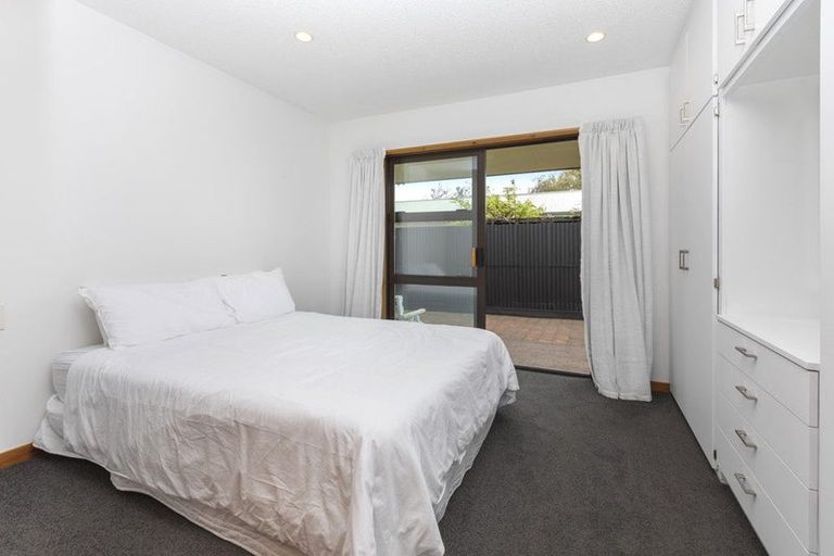 Photo of property in 95b Eastern Terrace, Beckenham, Christchurch, 8023