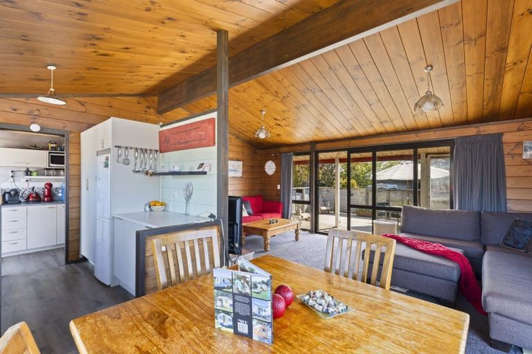 Photo of property in 2 Honnor Place, Hurdon, New Plymouth, 4310