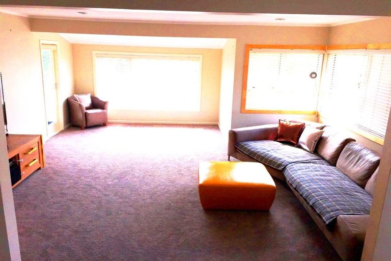 Photo of property in 3/61 Sunrise Avenue, Murrays Bay, Auckland, 0630