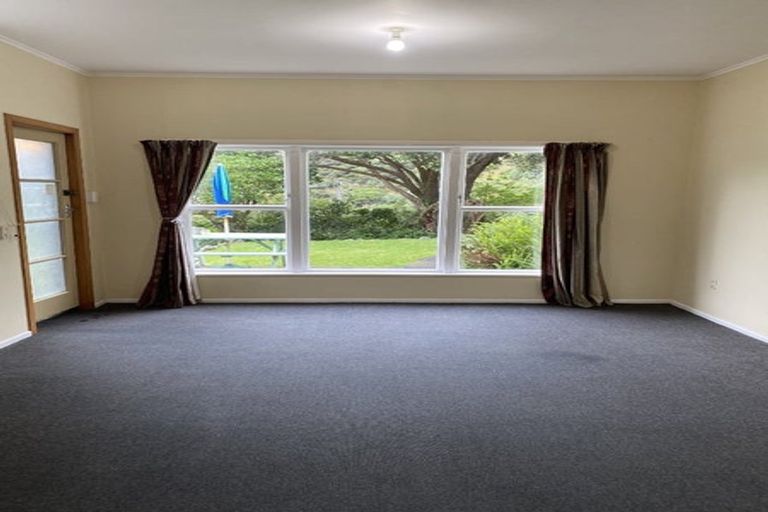 Photo of property in 8 Mira Grove, Paekakariki, 5034