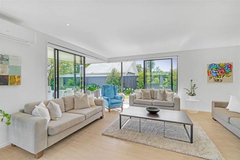 Photo of property in 39 Hartley Avenue, Strowan, Christchurch, 8052