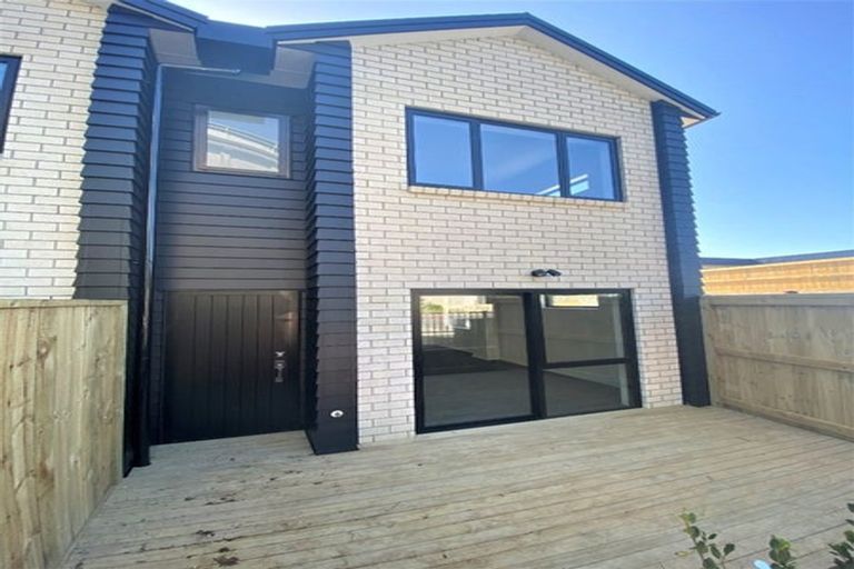 Photo of property in 1/14 Ruakiwi Road, Hamilton Lake, Hamilton, 3204