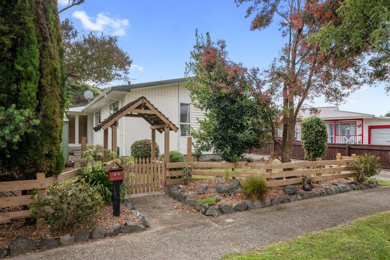 Photo of property in 84 Pasadena Crescent, Totara Park, Upper Hutt, 5018