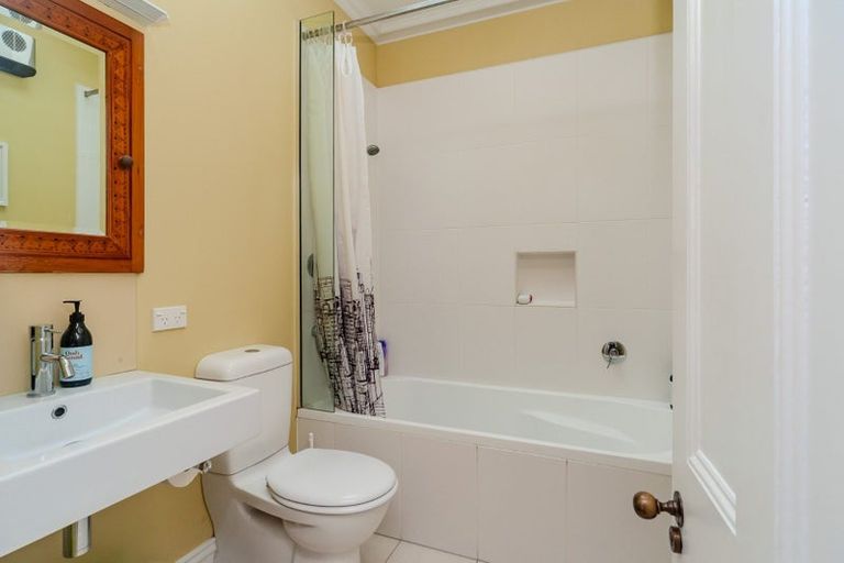 Photo of property in 44 Aro Street, Aro Valley, Wellington, 6021