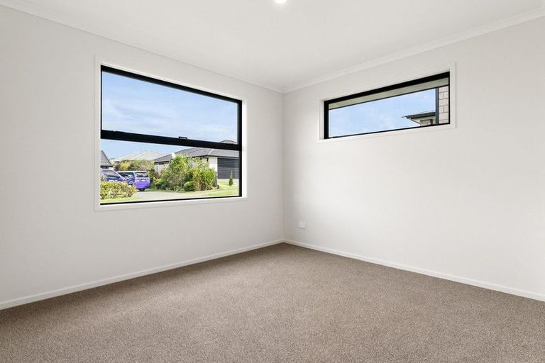 Photo of property in 21 Cowell Crescent, Pyes Pa, Tauranga, 3112