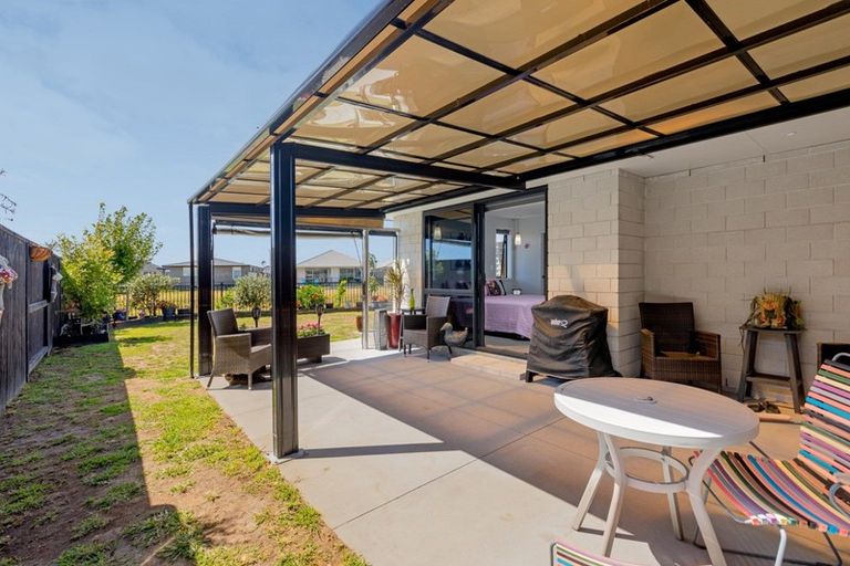 Photo of property in 75 Te Kio Crescent, Papamoa Beach, Papamoa, 3118