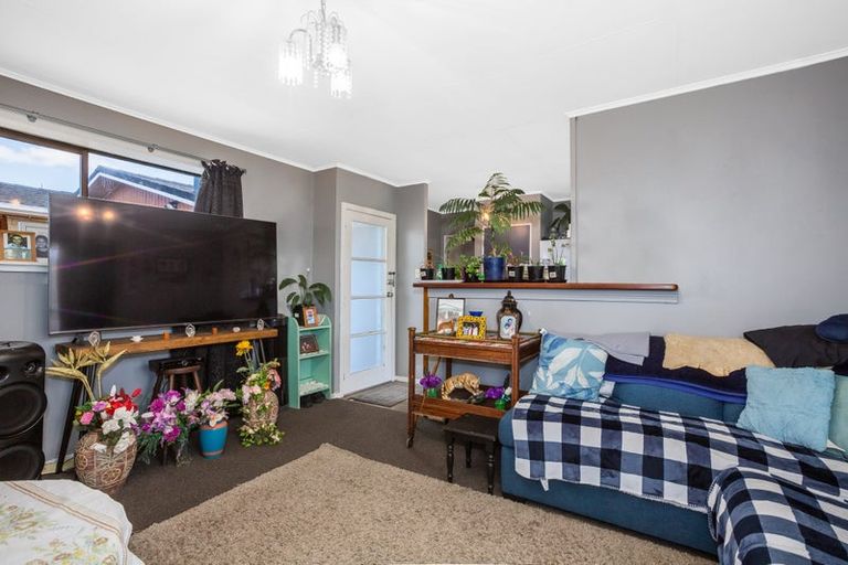 Photo of property in 35 Power Street, Levin, 5510