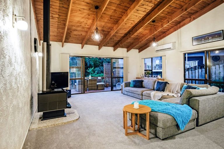 Photo of property in 16 Stredwick Drive, Torbay, Auckland, 0630