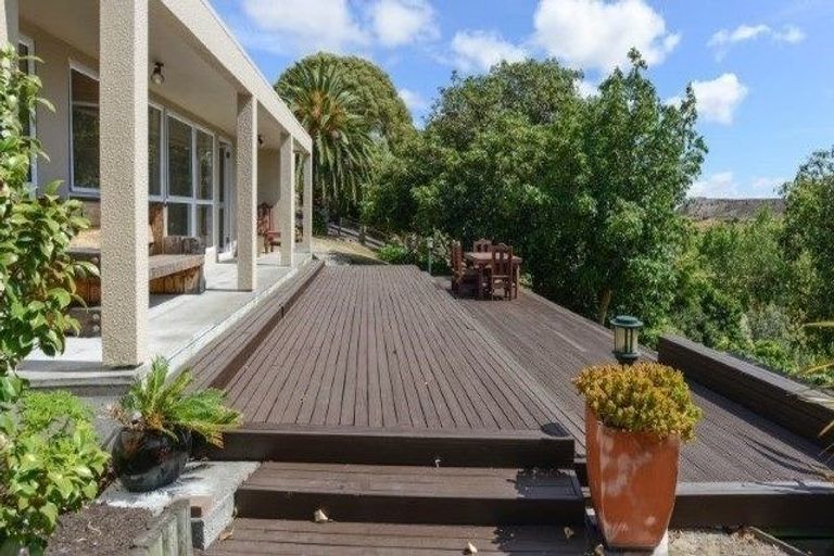 Photo of property in 55 Oak Road, Poraiti, Napier, 4112