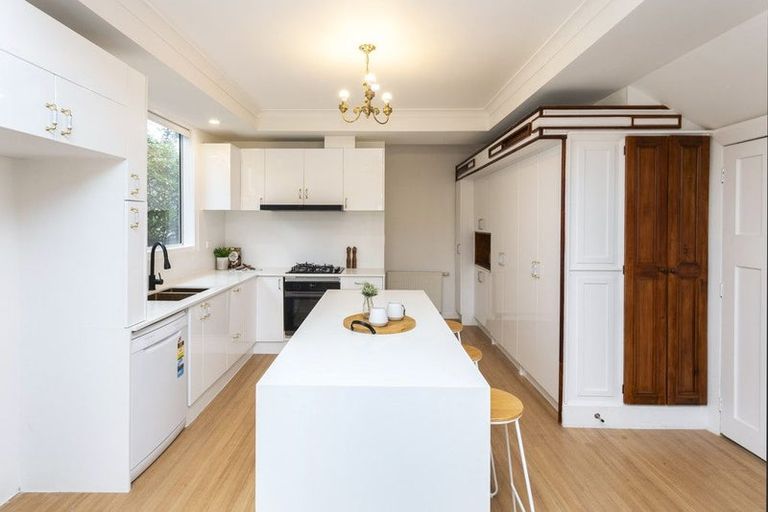 Photo of property in 31 Kotare Street, Fendalton, Christchurch, 8041