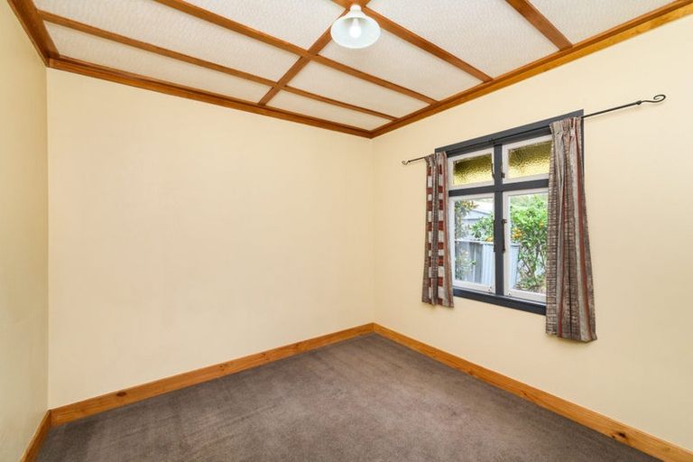 Photo of property in 9 Burns Avenue, Takaro, Palmerston North, 4412