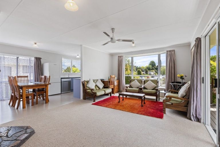 Photo of property in 39 Hibiscus Avenue, Hamilton Lake, Hamilton, 3204