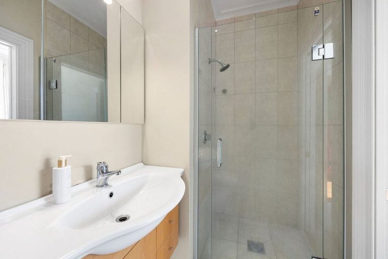 Photo of property in 32 Alpha Street, Cambridge, 3434