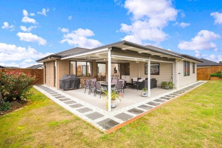 Photo of property in 26 Jelas Drive, Riverhead, 0820