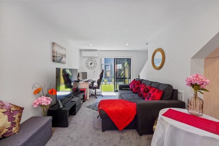 Photo of property in 3/5 Milne Crescent, Taita, Lower Hutt, 5011