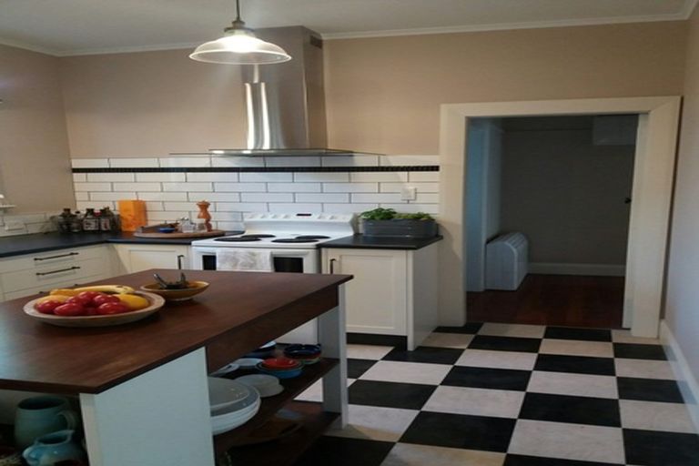 Photo of property in 10 Preston Street, West End, Timaru, 7910