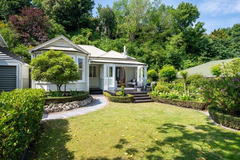 Photo of property in 55 Milton Road, Bluff Hill, Napier, 4110