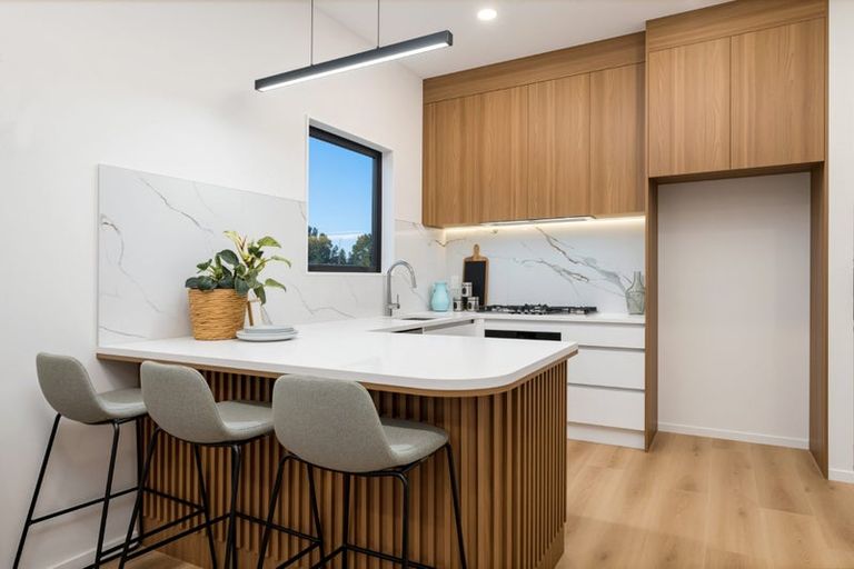 Photo of property in 26 Curtiss Circle, Hobsonville, 0618