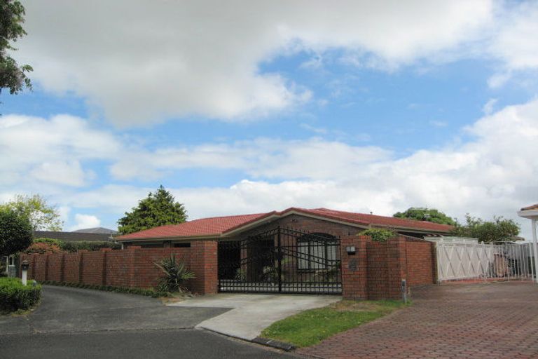 Photo of property in 8 Riksha Place, Conifer Grove, Takanini, 2112