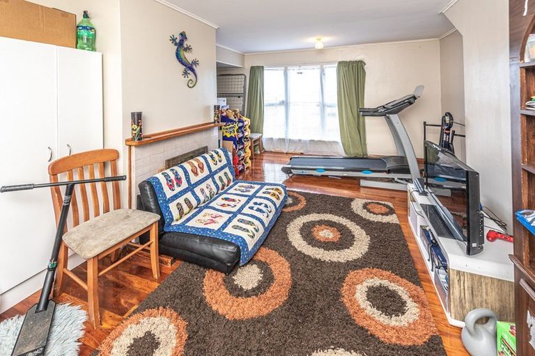 Photo of property in 54 Matipo Street, Castlecliff, Whanganui, 4501
